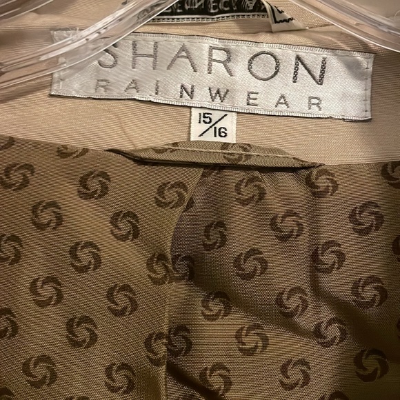 Sharon rainwear size 15/16. 52%, cotton, 48% polyester. - Picture 2 of 4